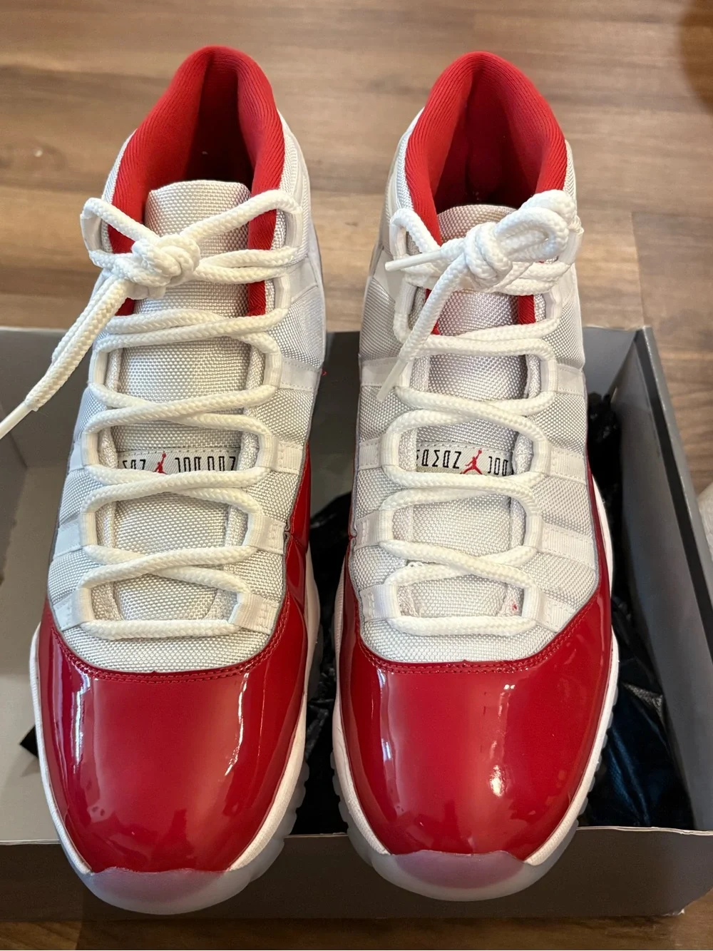 Jordan 11 Retro Cherry size 12 Like new